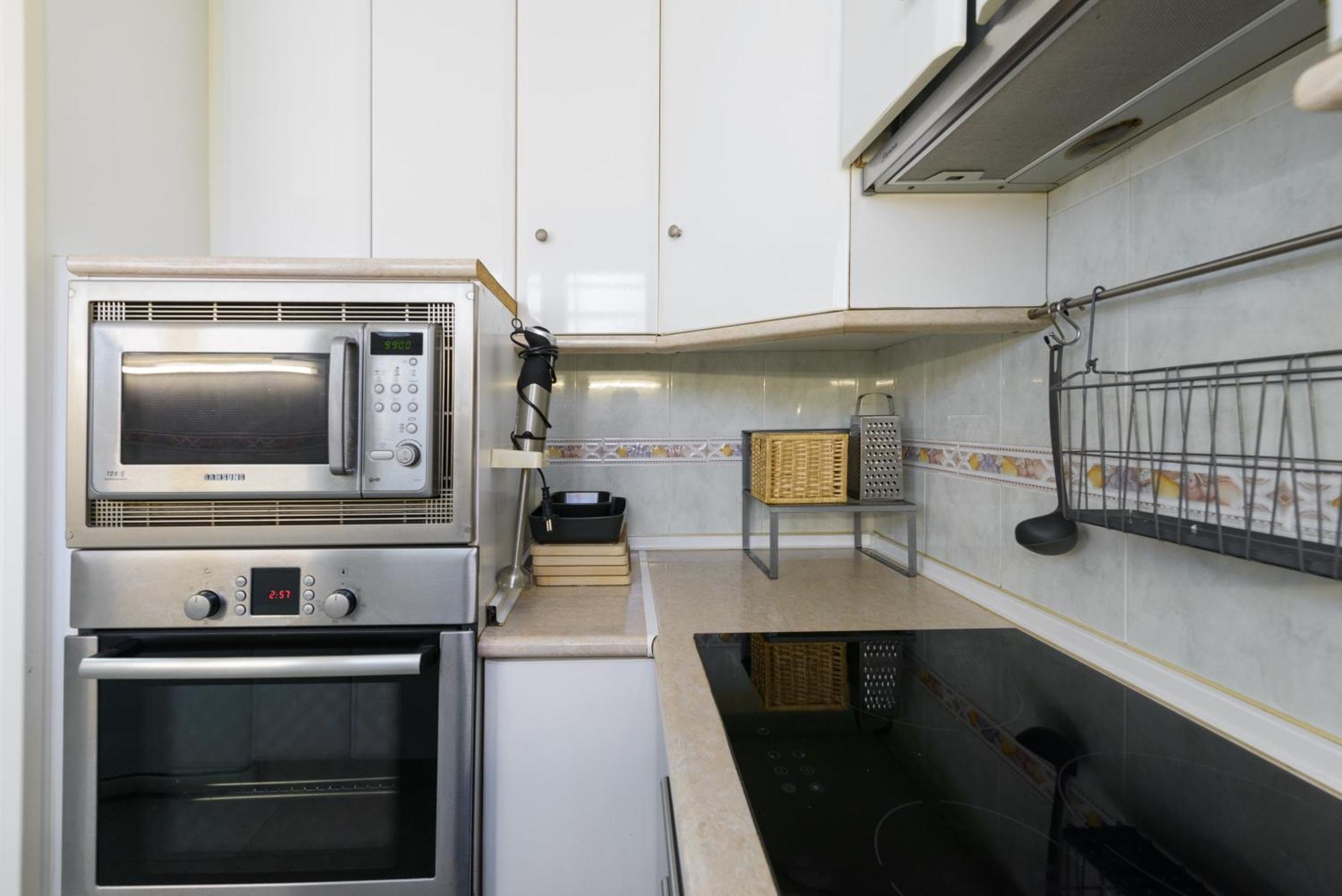 Sabadell Calle, Casa Familiar De 3 Dormitorios Con Terraza Junto Metro Fuencarral Мадрид Екстериор снимка