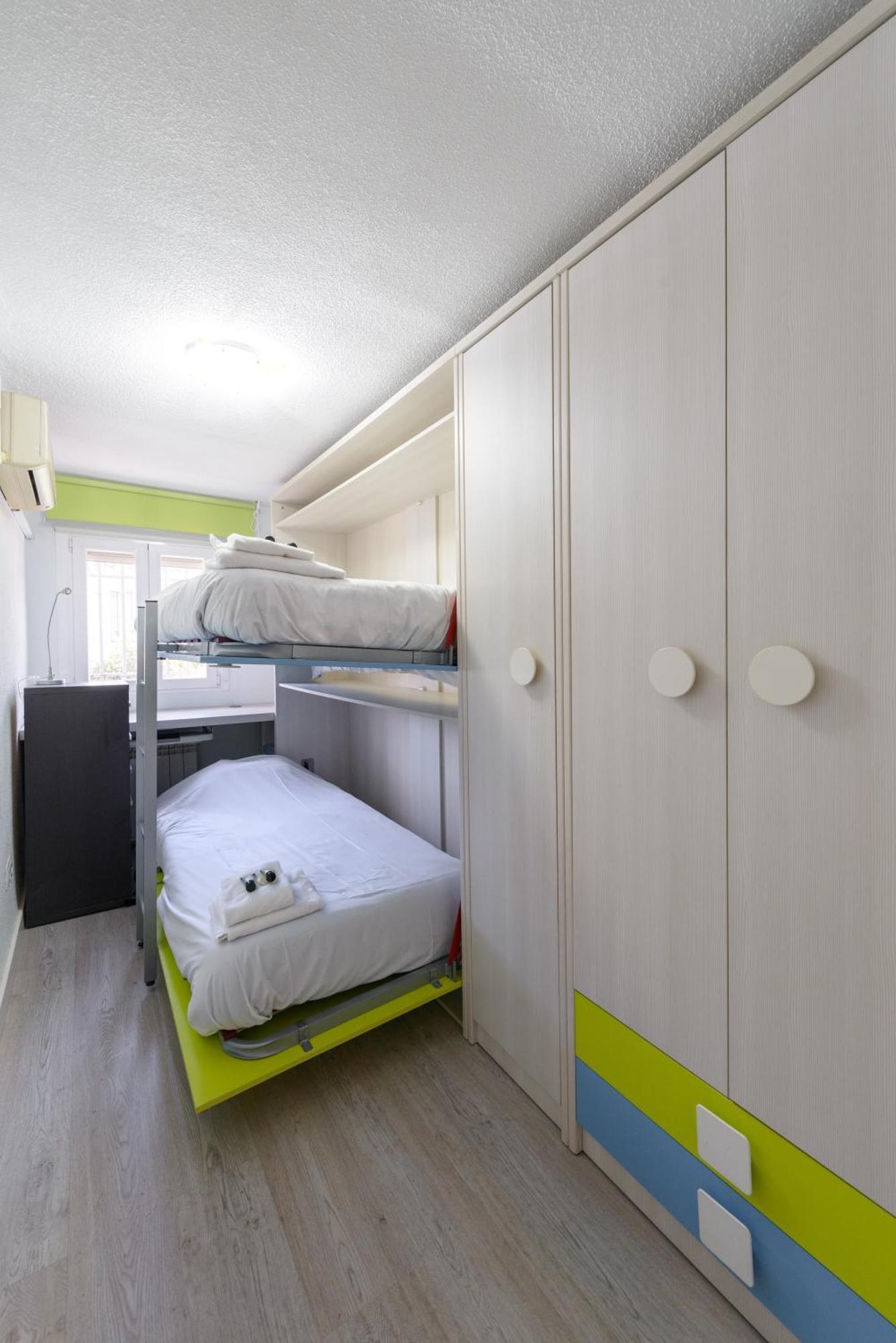 Sabadell Calle, Casa Familiar De 3 Dormitorios Con Terraza Junto Metro Fuencarral Мадрид Екстериор снимка