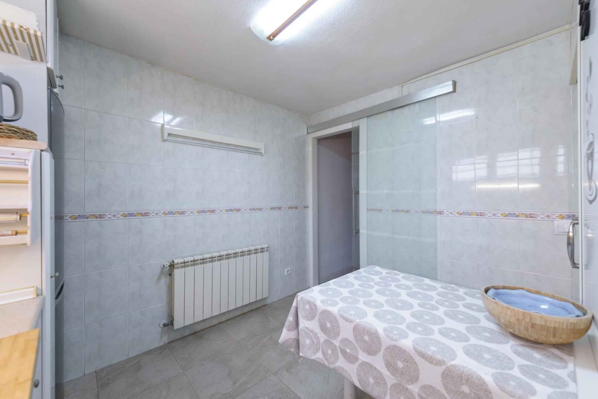 Sabadell Calle, Casa Familiar De 3 Dormitorios Con Terraza Junto Metro Fuencarral Мадрид Екстериор снимка