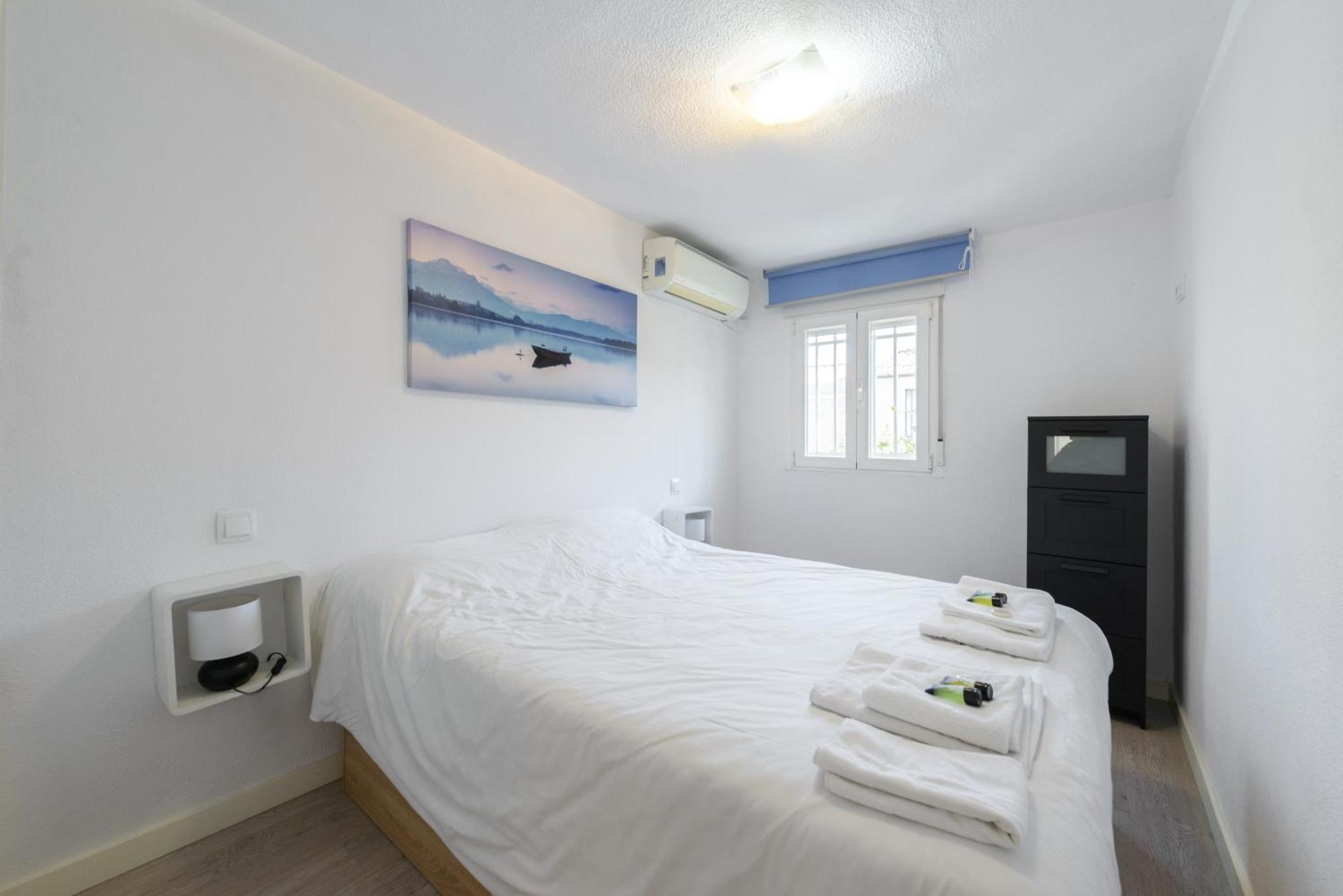Sabadell Calle, Casa Familiar De 3 Dormitorios Con Terraza Junto Metro Fuencarral Мадрид Екстериор снимка