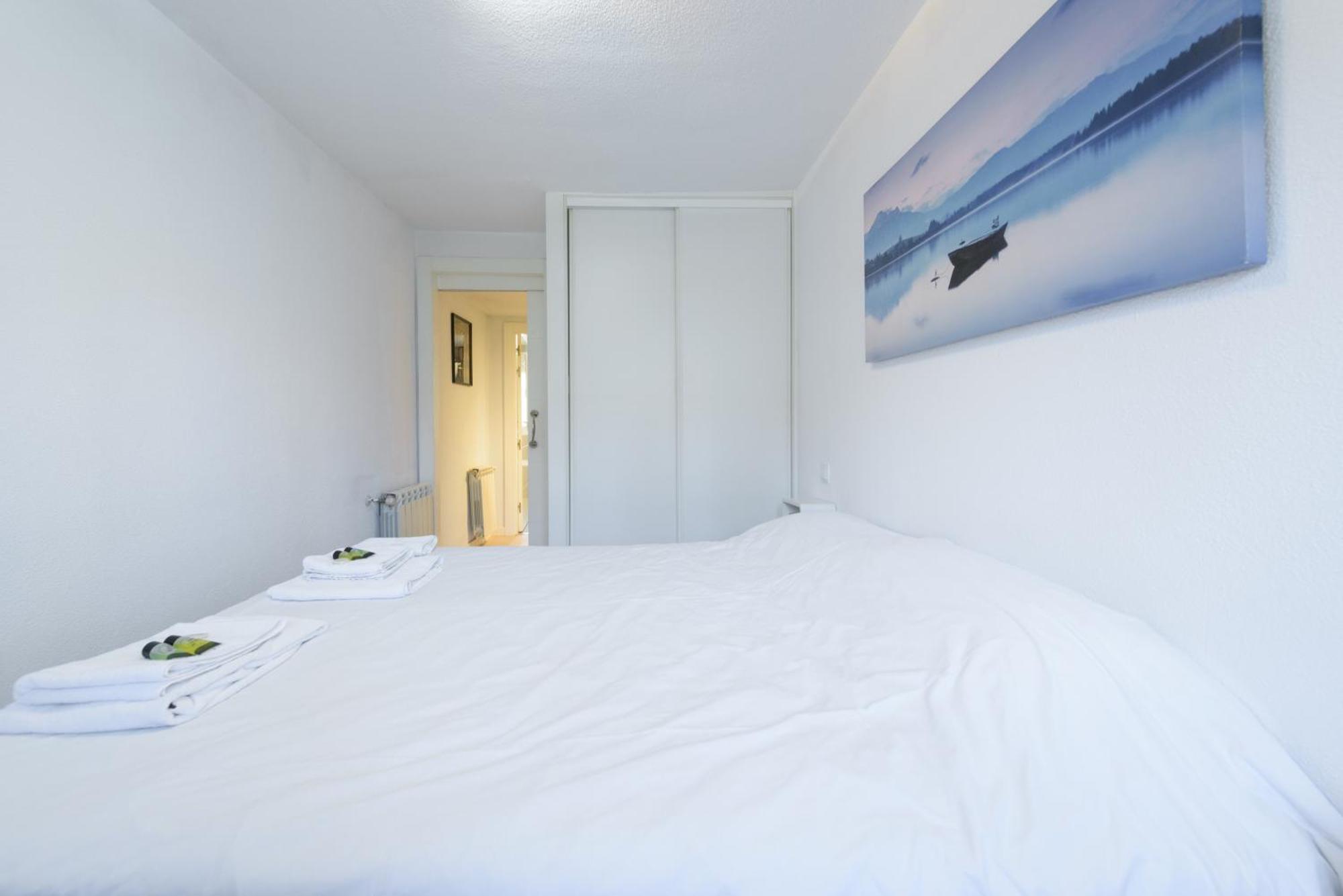 Sabadell Calle, Casa Familiar De 3 Dormitorios Con Terraza Junto Metro Fuencarral Мадрид Екстериор снимка